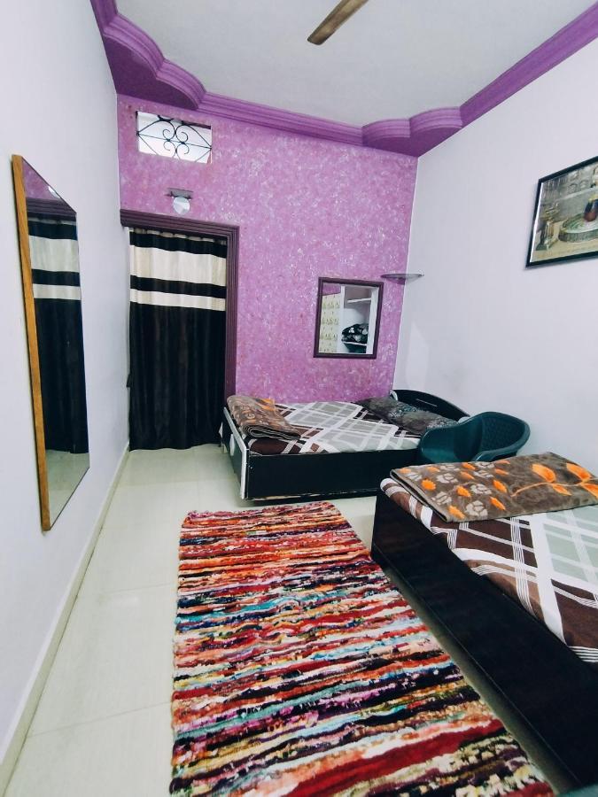 Kalpeshwar Homestay اوجاين المظهر الخارجي الصورة