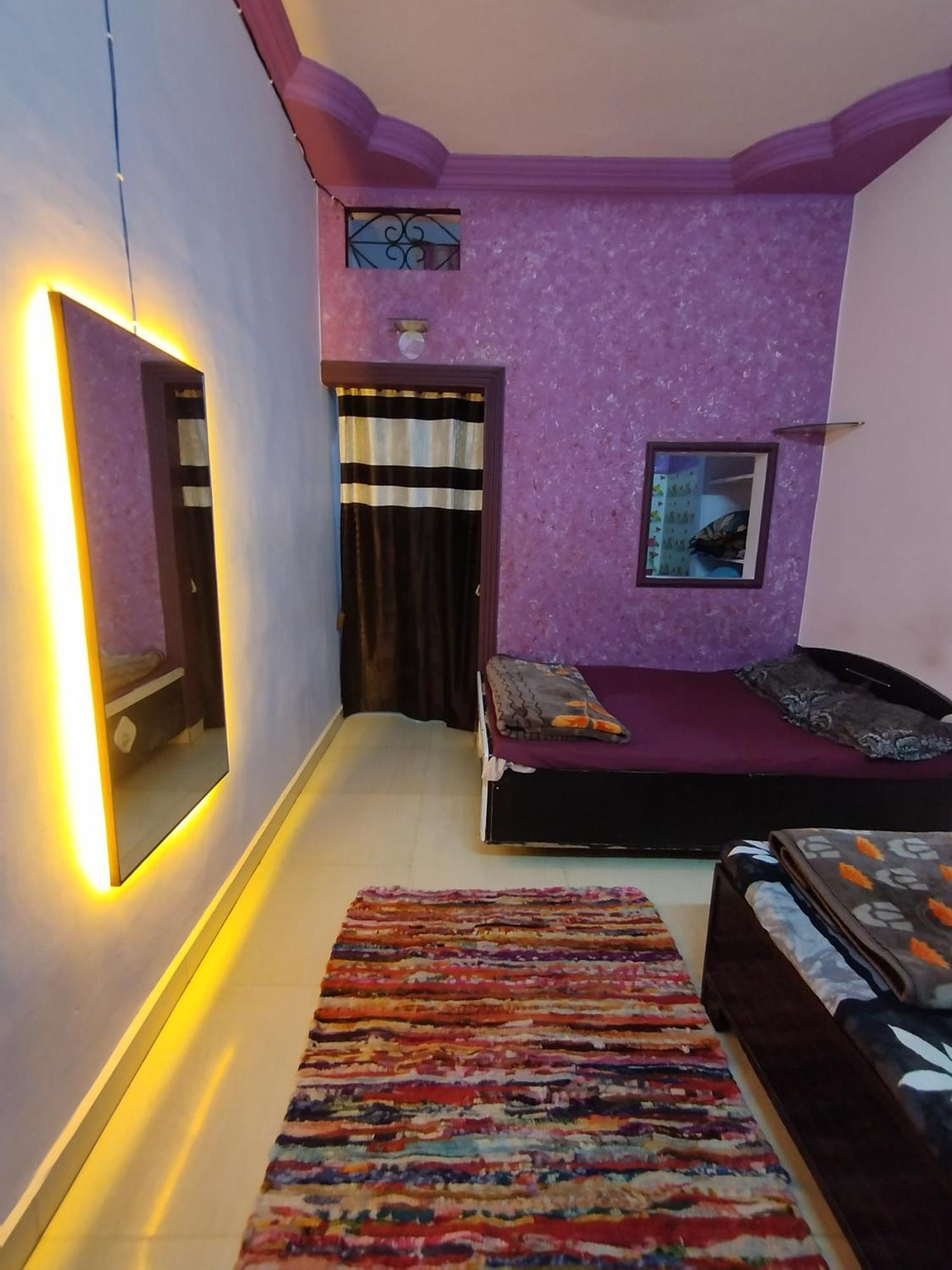 Kalpeshwar Homestay اوجاين الغرفة الصورة