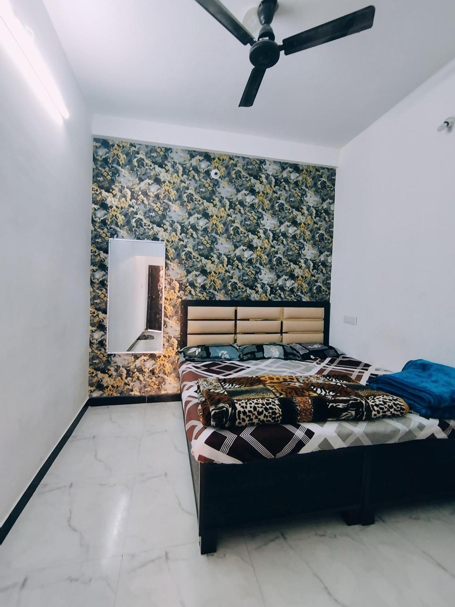 Kalpeshwar Homestay اوجاين الغرفة الصورة